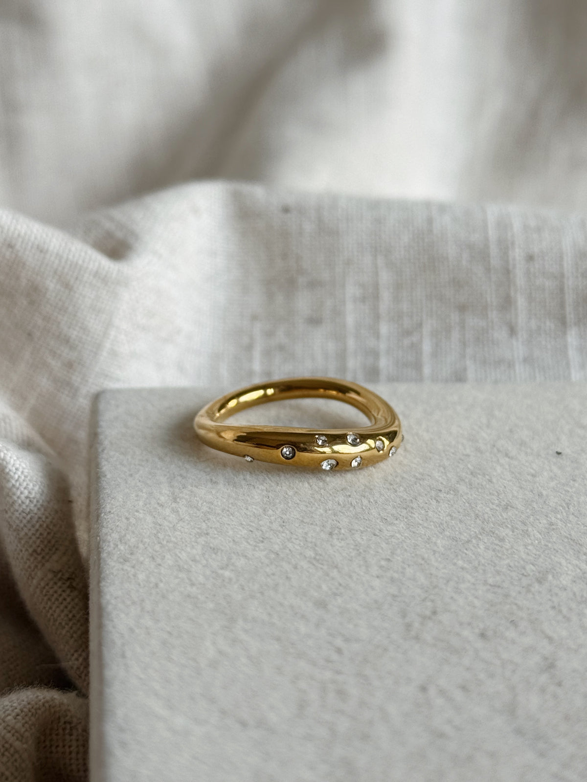 Zaria Ring