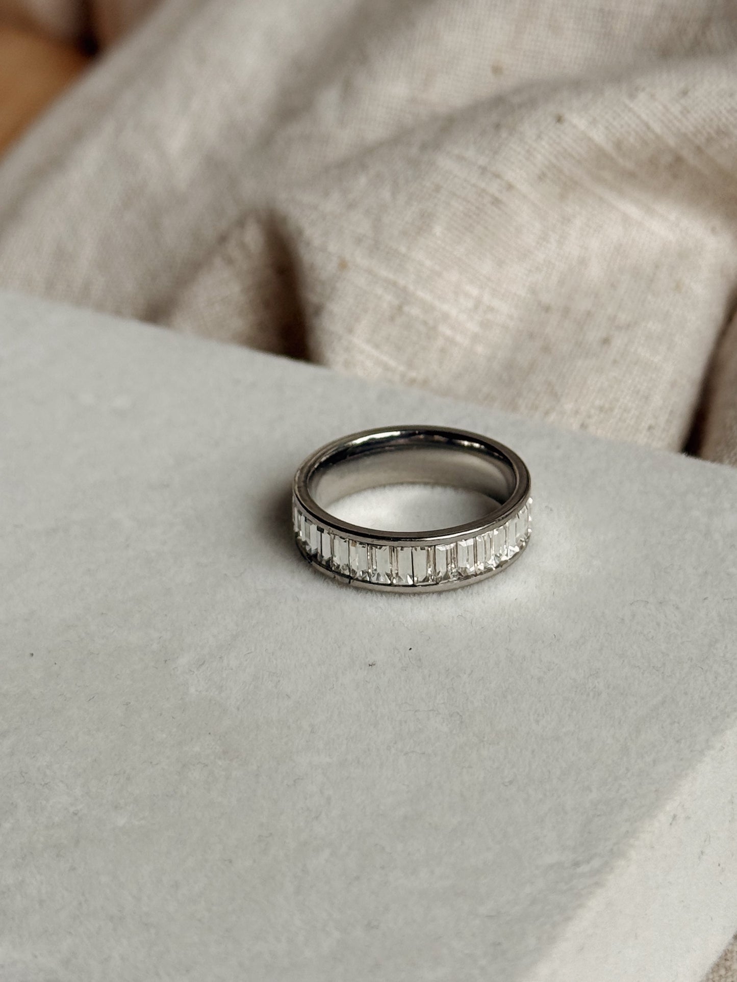 Unisex Nova Baguette Ring