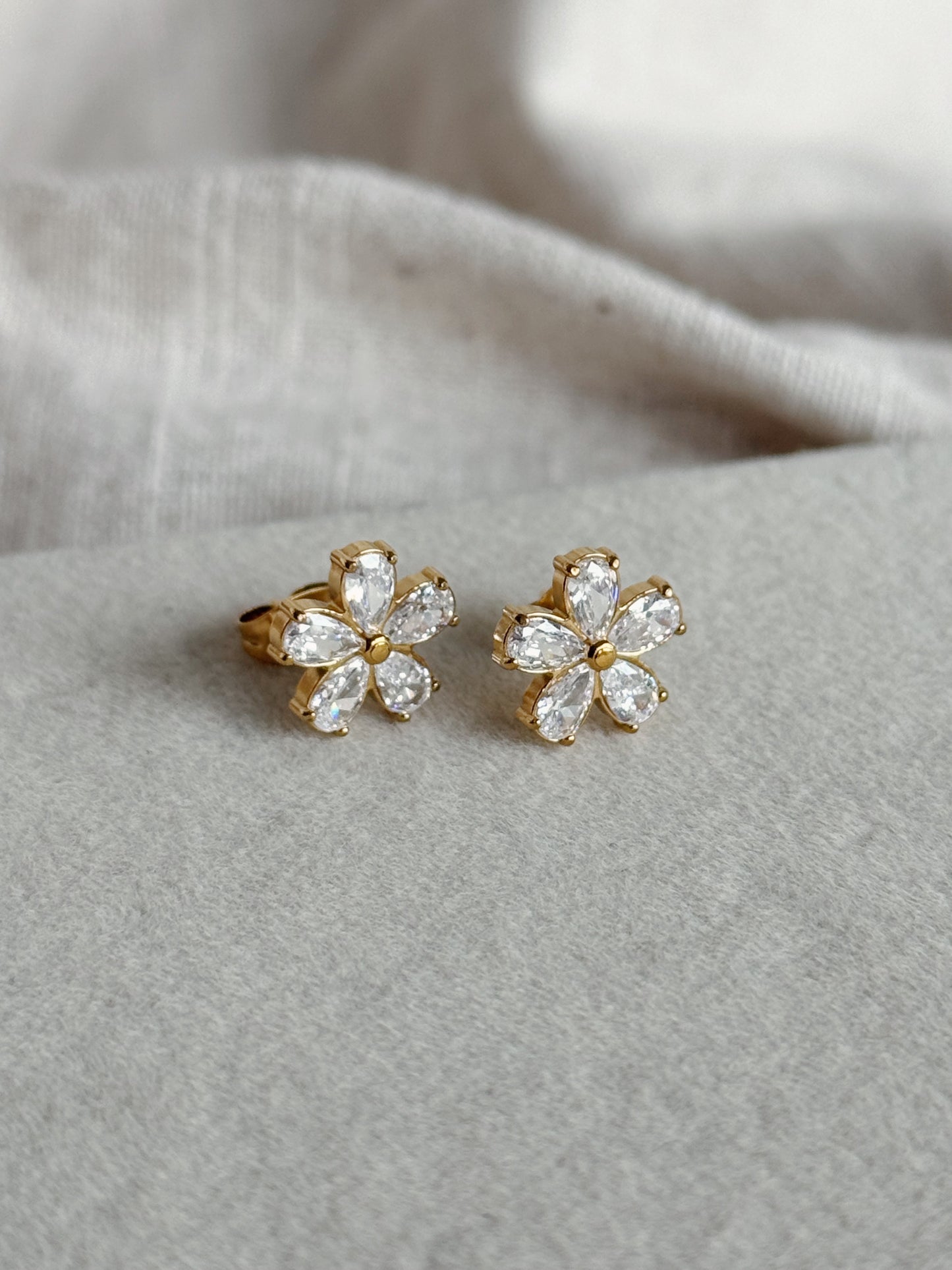 Fleur Studs
