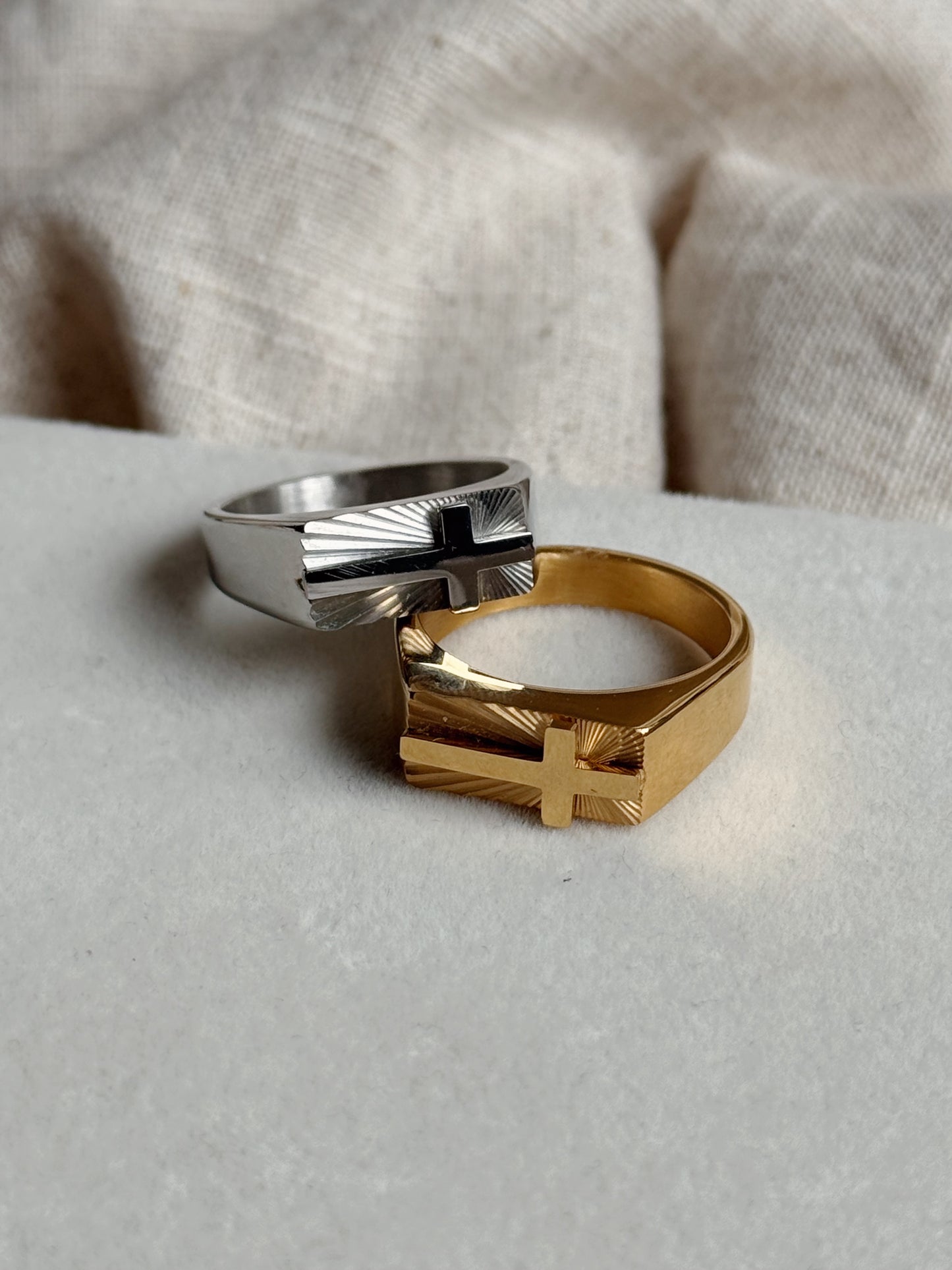 Men’s Cross Ring