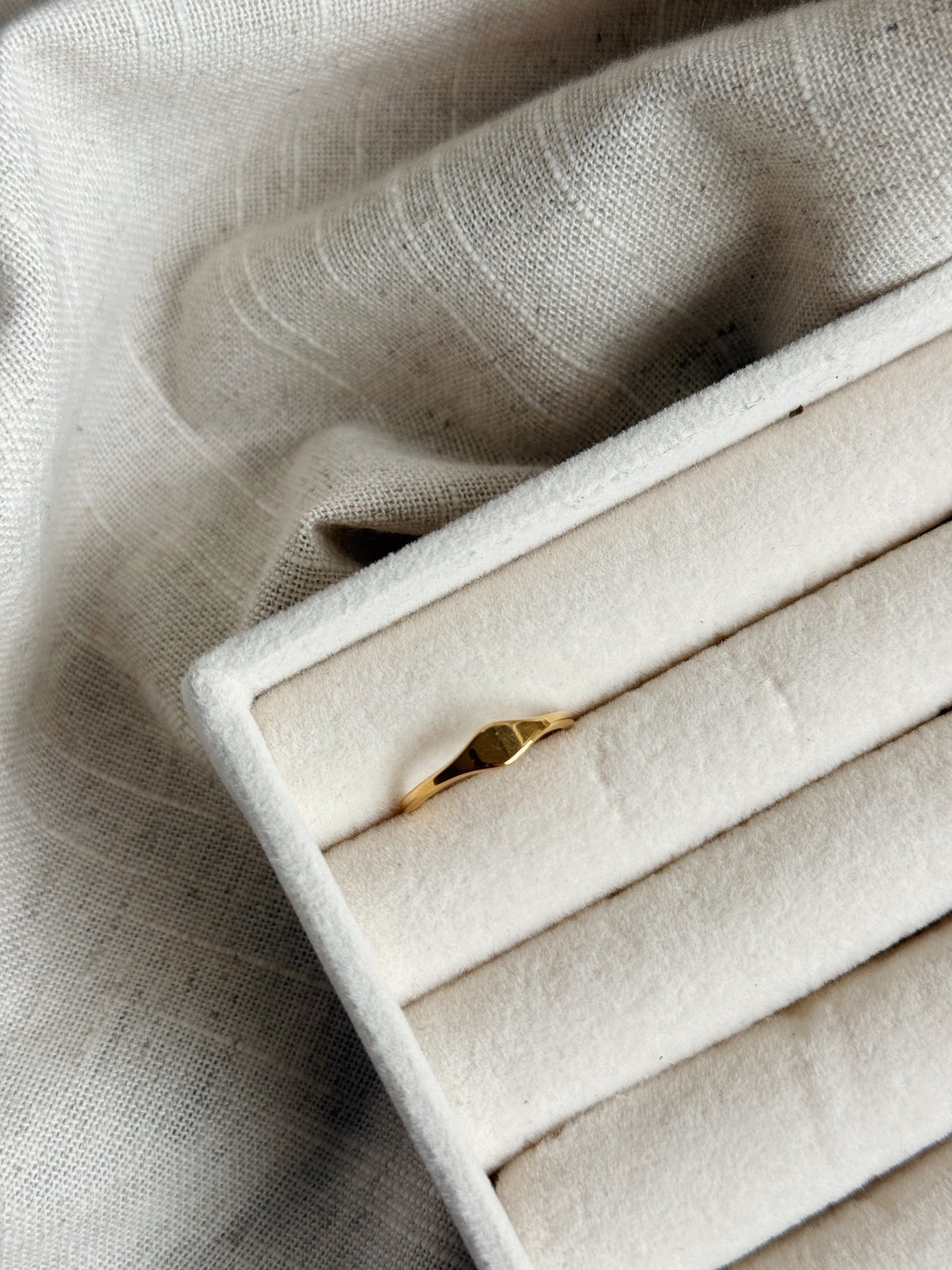 Minimal Signet Ring