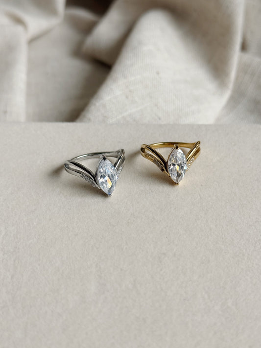 Azura Ring