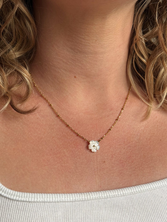 Lunafleur Necklace