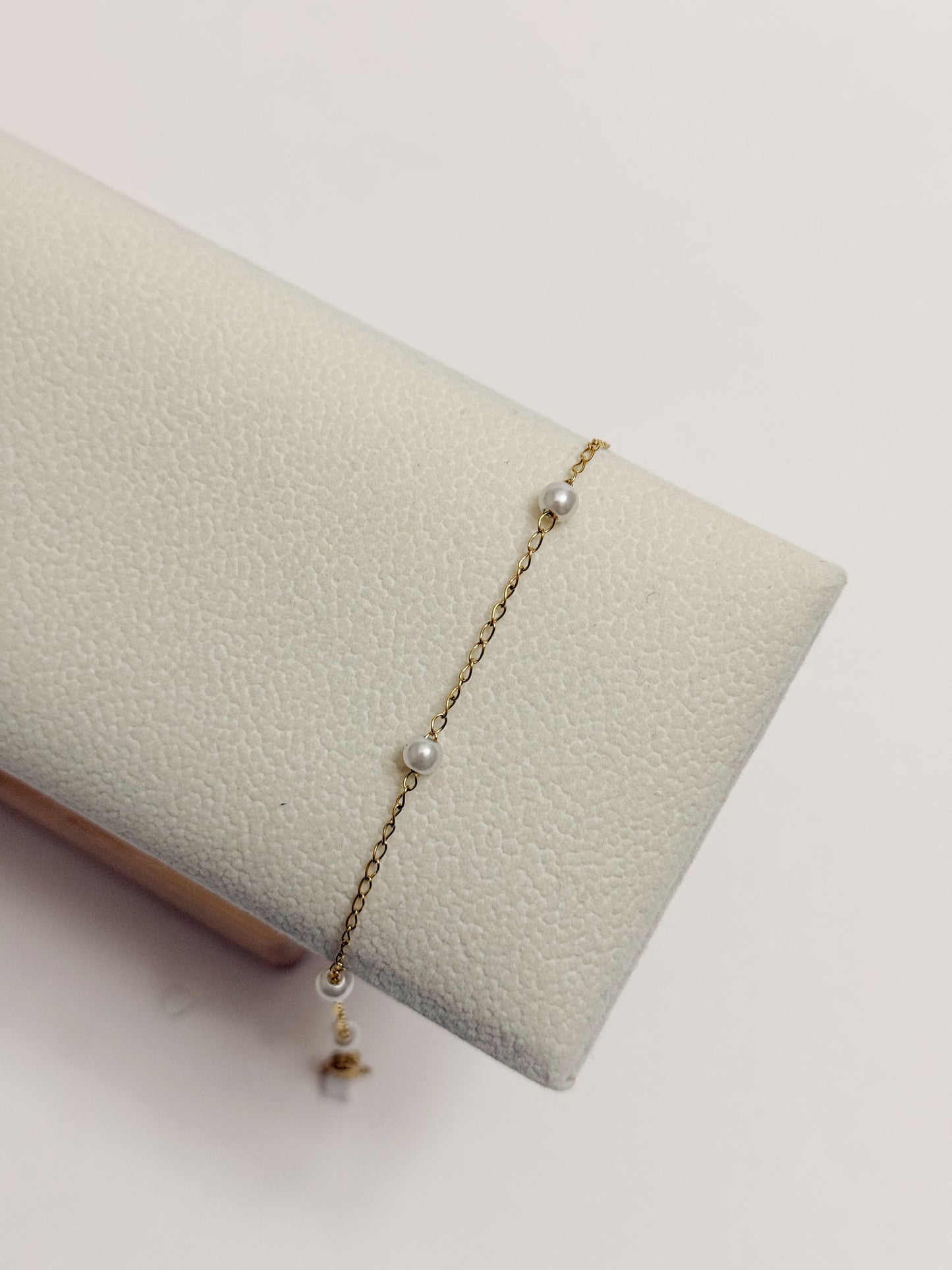 Dainty Pearl Bracelet